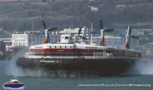 SRN4 The Princess Anne (GH-2007) with Hoverspeed -   (The <a href='http://www.hovercraft-museum.org/' target='_blank'>Hovercraft Museum Trust</a>).